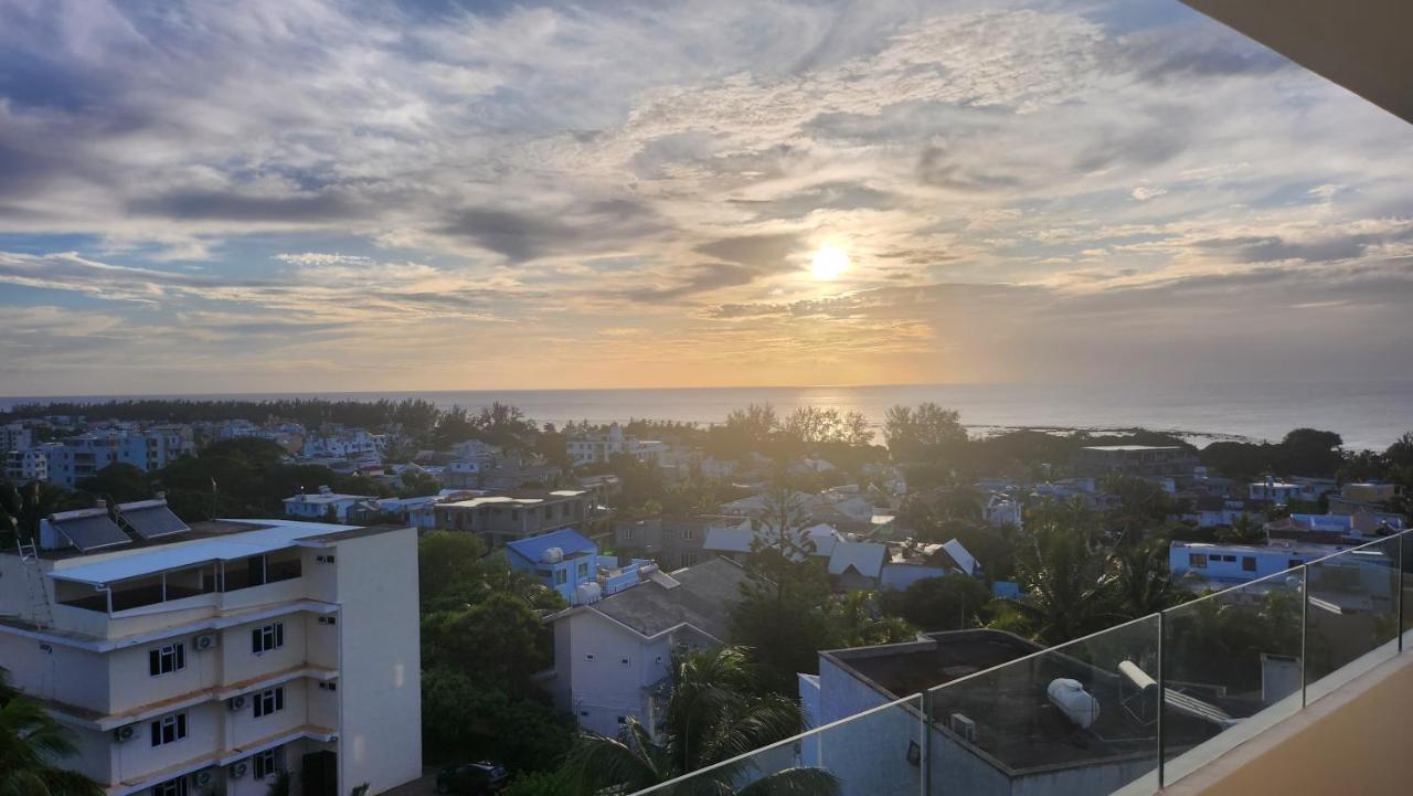 Seaview Luxury Appartment Flic en Flac Bagian luar foto