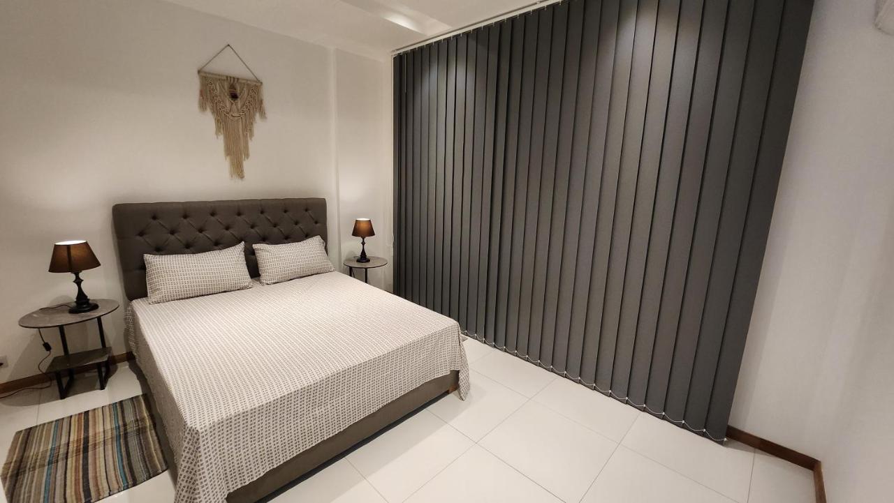 Seaview Luxury Appartment Flic en Flac Bagian luar foto