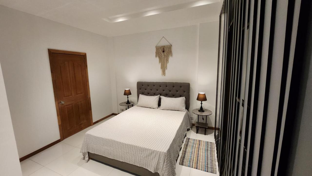 Seaview Luxury Appartment Flic en Flac Bagian luar foto